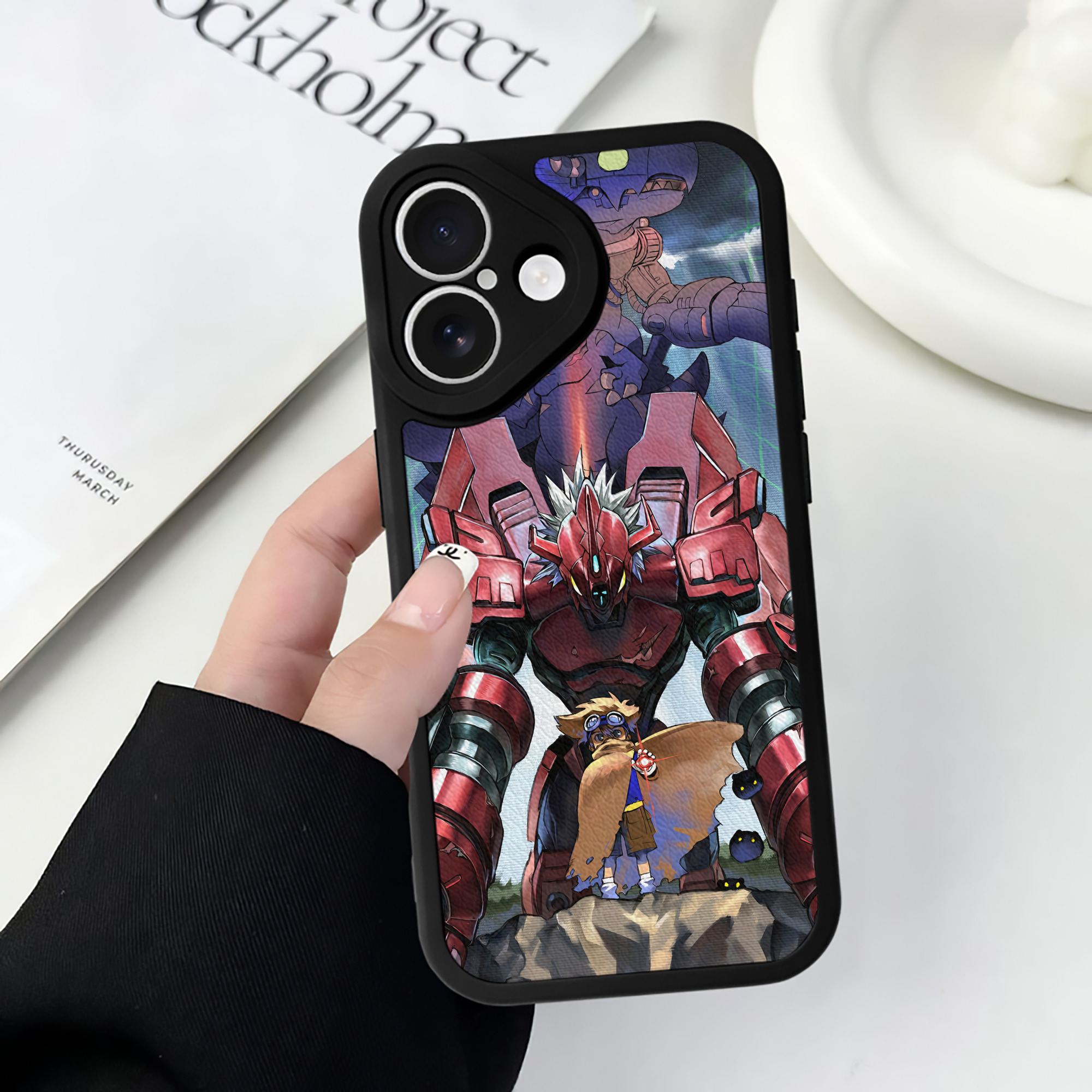 （画像用） Digimon デジタルモンスター/デジモン 【iPhone 16シリーズ対応】シリコンスマホケース（レザー調） 材質：シリコン